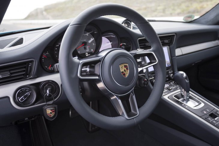Галерея: Новый PORSCHE 911 кабриолет и купе