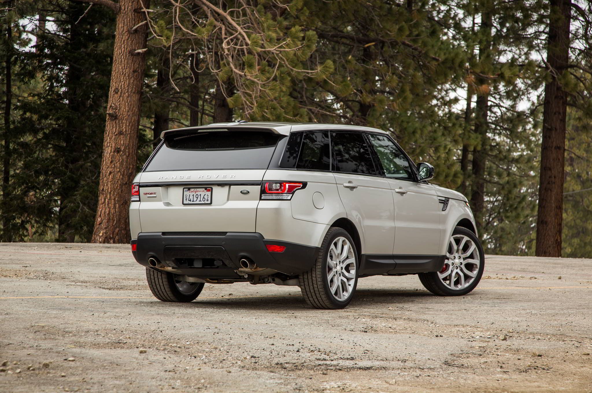 Land rover sport 2015. Рендж Ровер 2015. Рендж Ровер спорт 2015. Range Rover 2015. Land Rover range Rover Sport 2015.