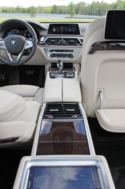 BMW 7 серии получит турбо-четыре из Китая?