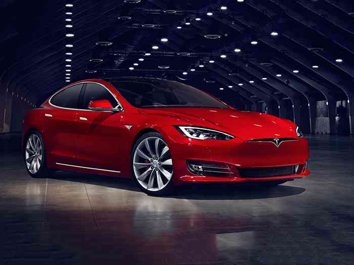 Tesla продаст акций на 1,4 миллиарда долларов Tesla продаст акций на 1,4 миллиарда долларов