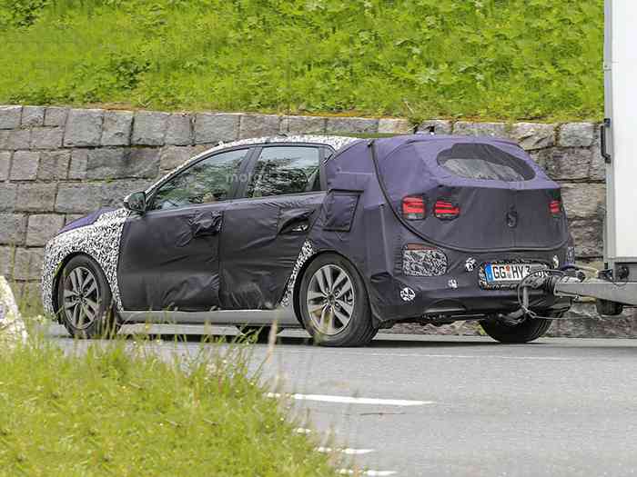 Hyundai готовит обновление i30 Hyundai готовит обновление i30
