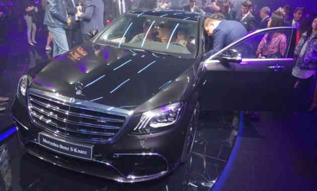 Обновленный Mercedes-Benz S-Class представили в Санкт-Петербурге Обновленный Mercedes-Benz S-Class представили в Санкт-Петербурге