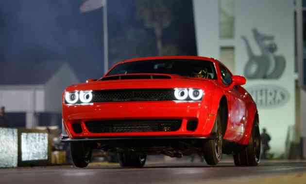 Шины Dodge Challenger Demon трескаются при низкой температуре Шины Dodge Challenger Demon трескаются при низкой температуре