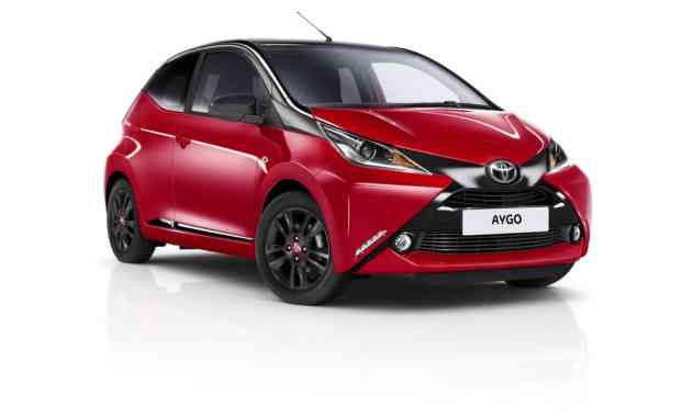 Toyota опубликовала цены на хэтчбек Aygo с X-образным дизайном Toyota опубликовала цены на хэтчбек Aygo с X-образным дизайном
