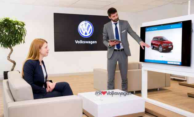 Volkswagen открыл в России цифровые шоу-румы Volkswagen открыл в России цифровые шоу-румы