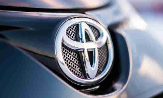 Toyota готовит стратегию перехода на электромоторы Toyota готовит стратегию перехода на электромоторы