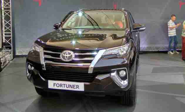 Toyota Fortuner в России сначала получит дизельный мотор Toyota Fortuner в России сначала получит дизельный мотор