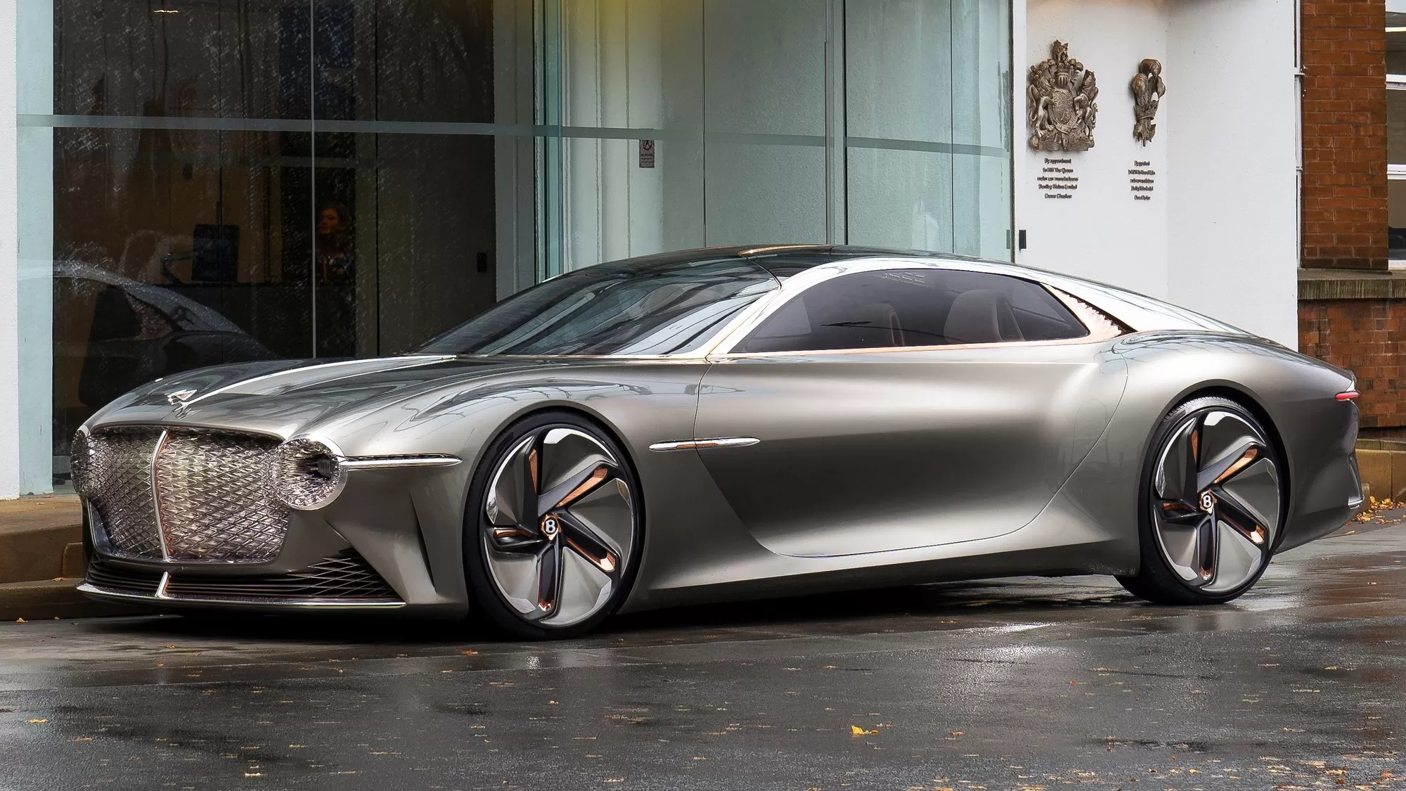 Bentley строит «фабрику грёз» за 2,5 млрд фунтов, первый электромобиль — в 2025 году