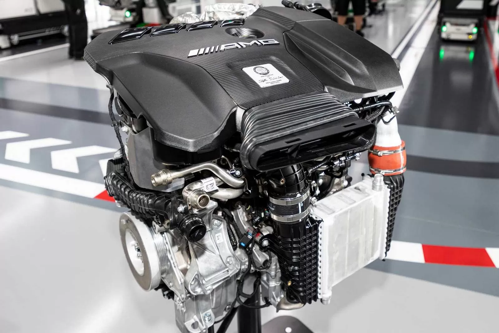 Mercedes-AMG откажется от 4-цилиндрового мотора, дальше только 6 либо 8 цилиндров